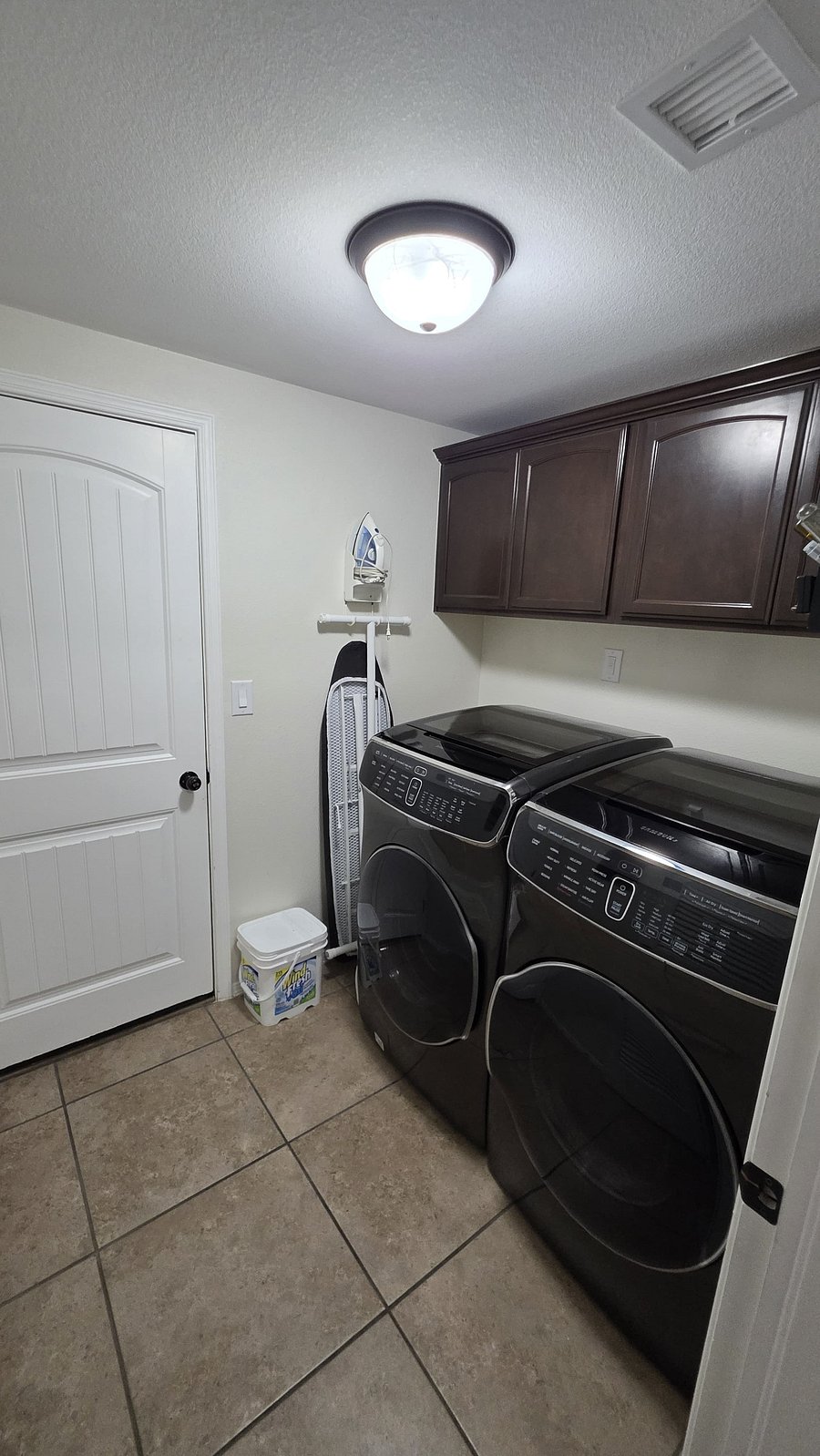 Furnished Finder property 1038937_1 photo 23