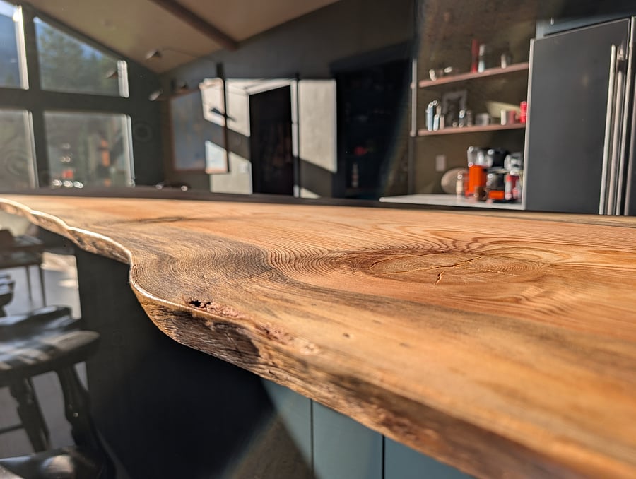 live edge island seating for 4