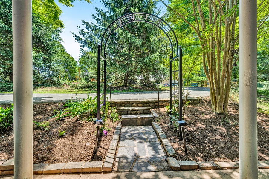Furnished Finder property 1039068_1 photo 3