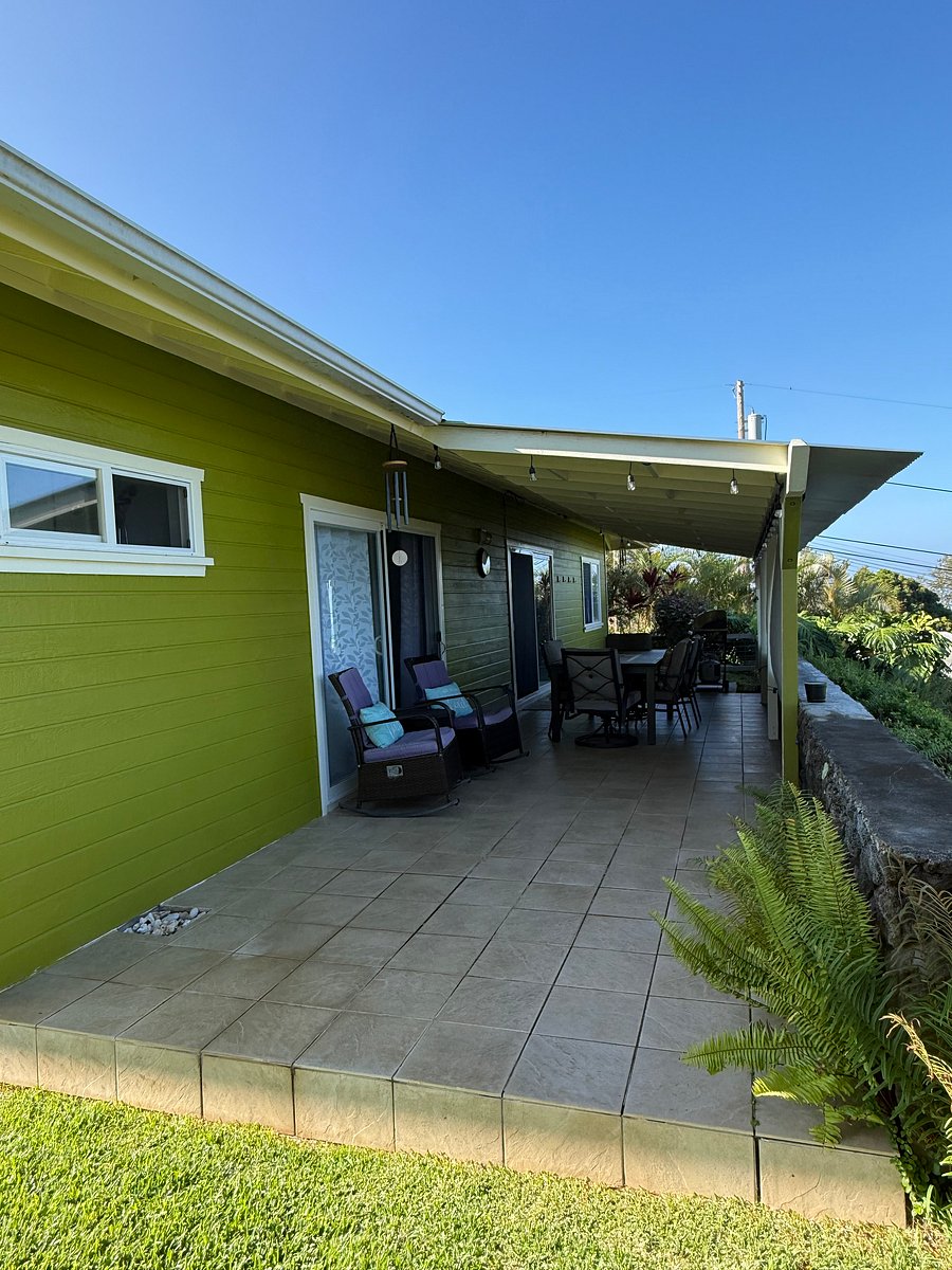 Lanai Set with Grill ready for use