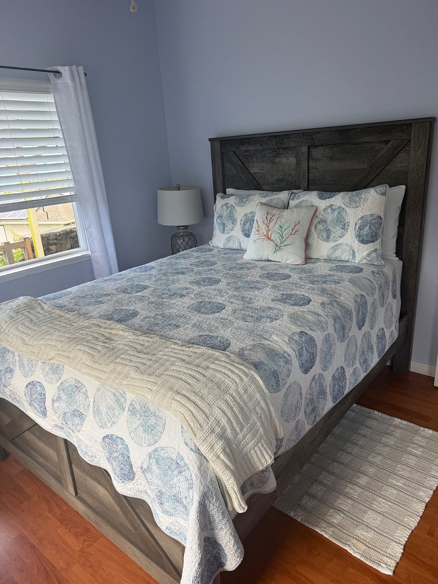 Bedroom #2 with Queen Size Bed and TV