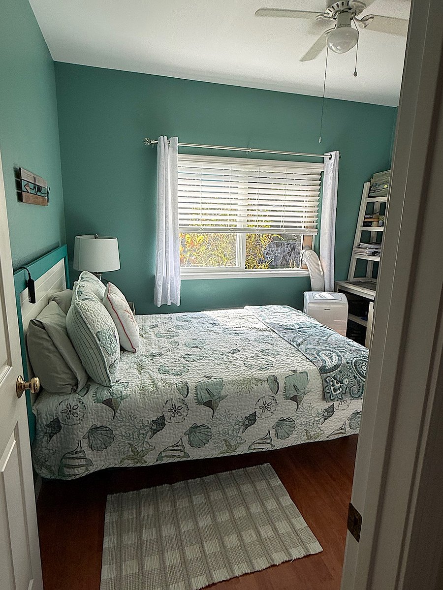 Bedroom #3 with Queen Size Bed (No desk to be included)