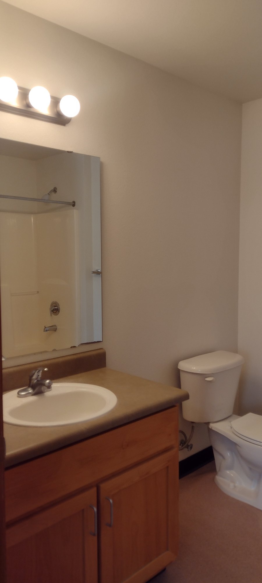 Spacious private bathroom