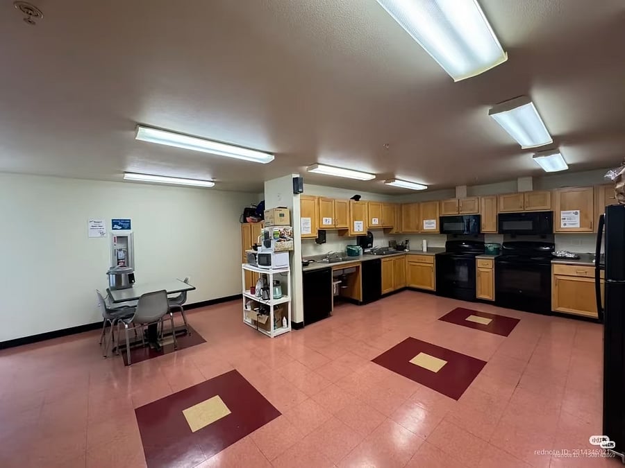 Huge common kitchen on each floor