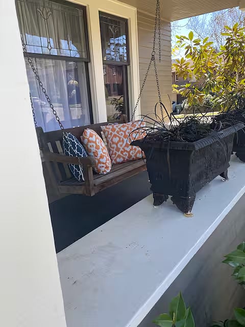functioning porch swing