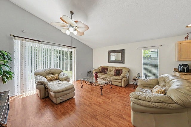Furnished Finder property 1039302_1 photo 3