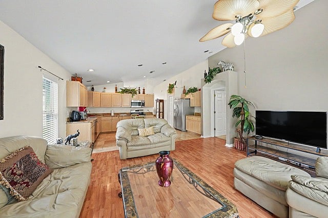 Furnished Finder property 1039302_1 photo 2