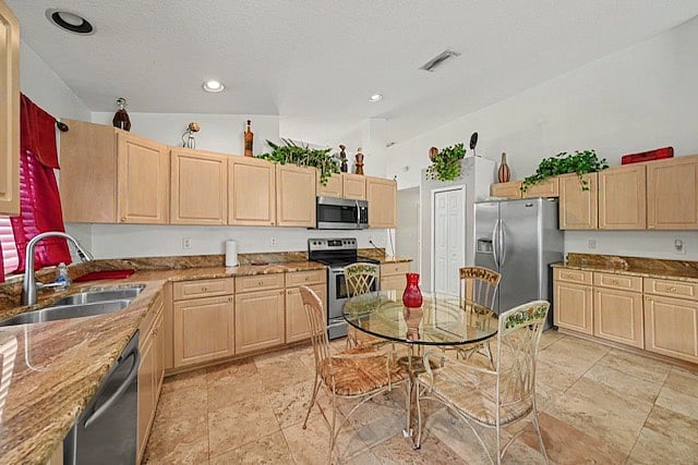 Furnished Finder property 1039302_1 photo 7