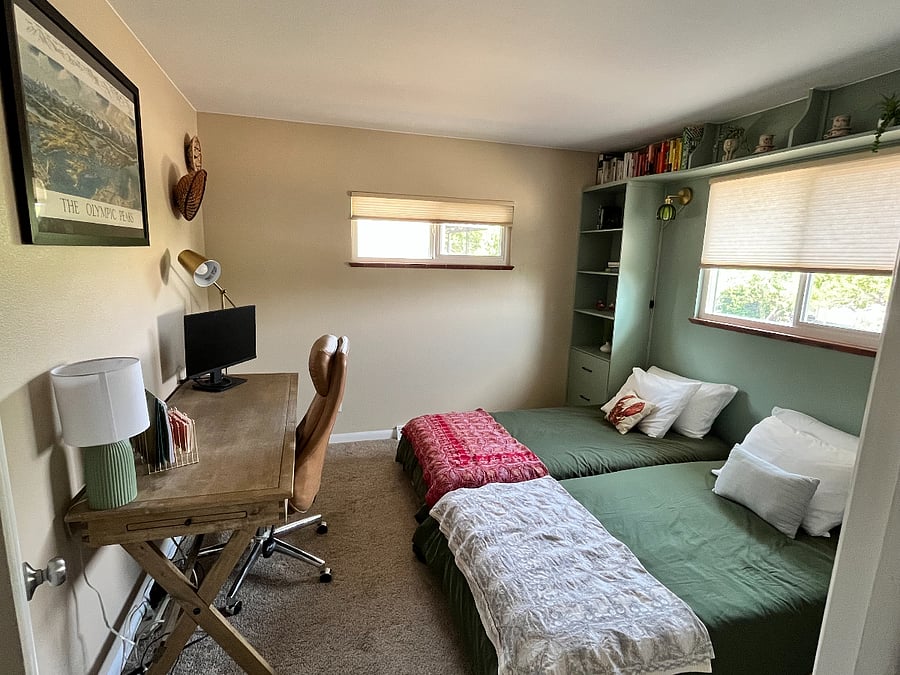 Second bedroom/ office - upstairs