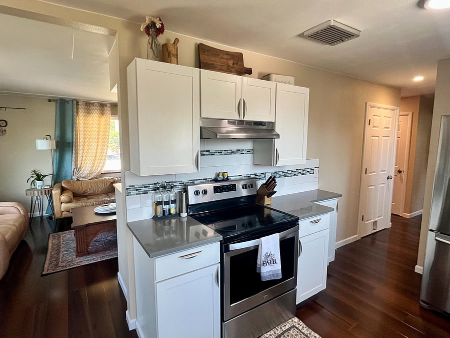 Full kitchen - upstairs