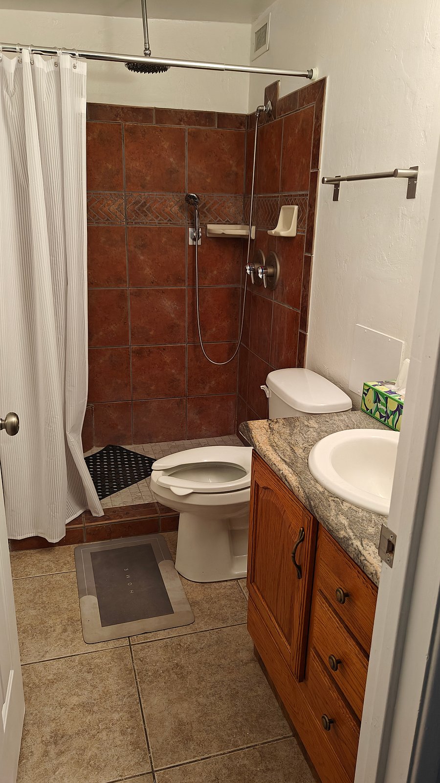 Main bedroom bathroom