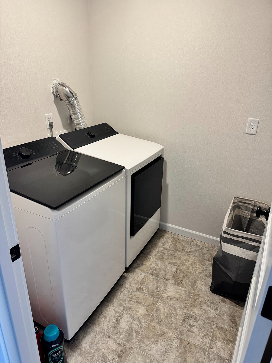 Furnished Finder property 1039407_1 photo 23