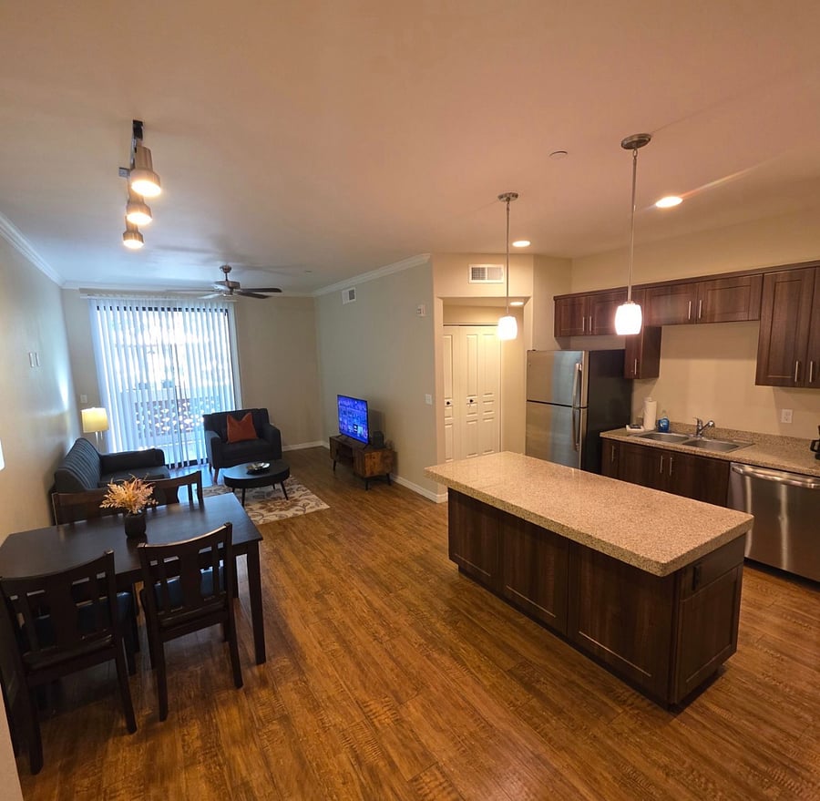 Furnished Finder property 1039409_1 photo 2