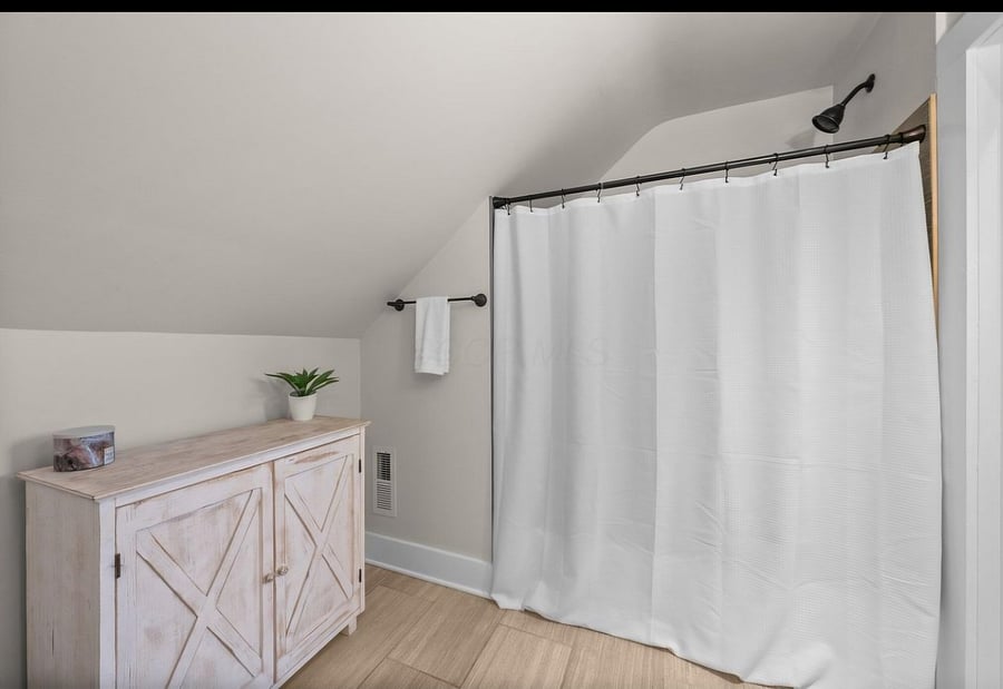 Furnished Finder property 1039477_1 photo 9