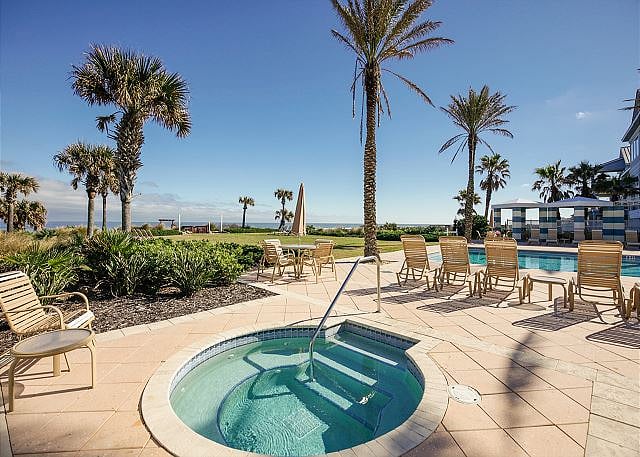 Cinnamon Beach Hot Tub and Pool