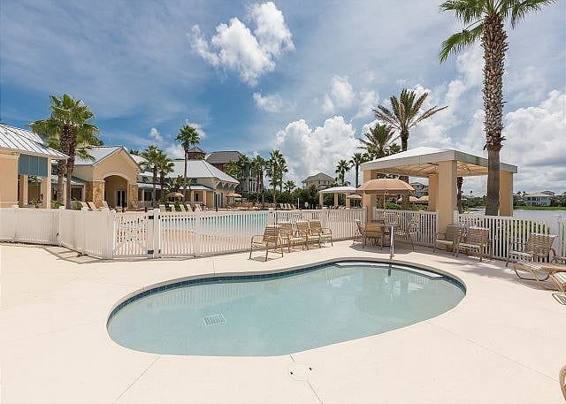 Cinnamon Beach Kiddie Pool