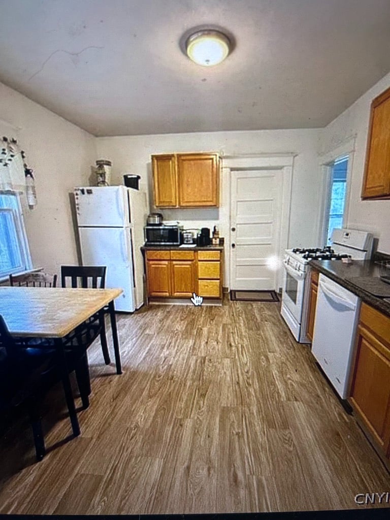 Furnished Finder property 1039605_1 photo 3