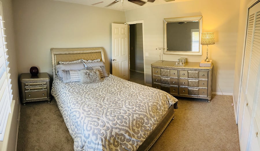 Guest Queen Bedroom
