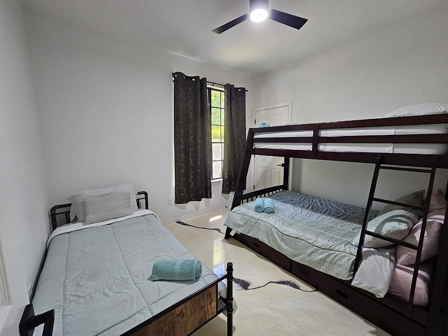 Furnished Finder property 1039614_1 photo 11