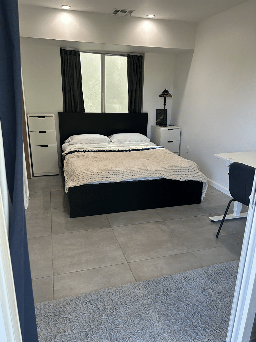 Queen Bed