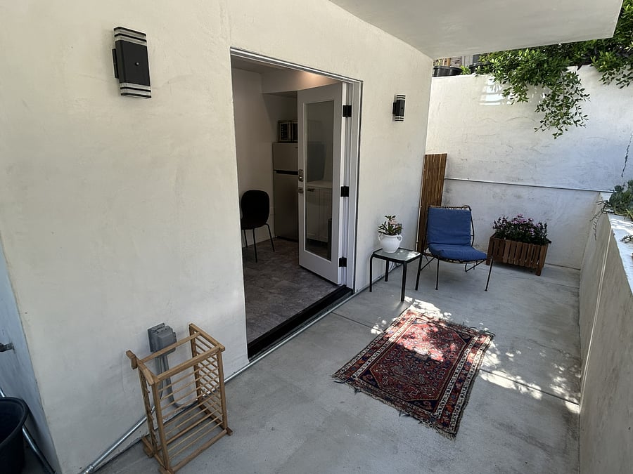 Terrasse in front of the kitchen