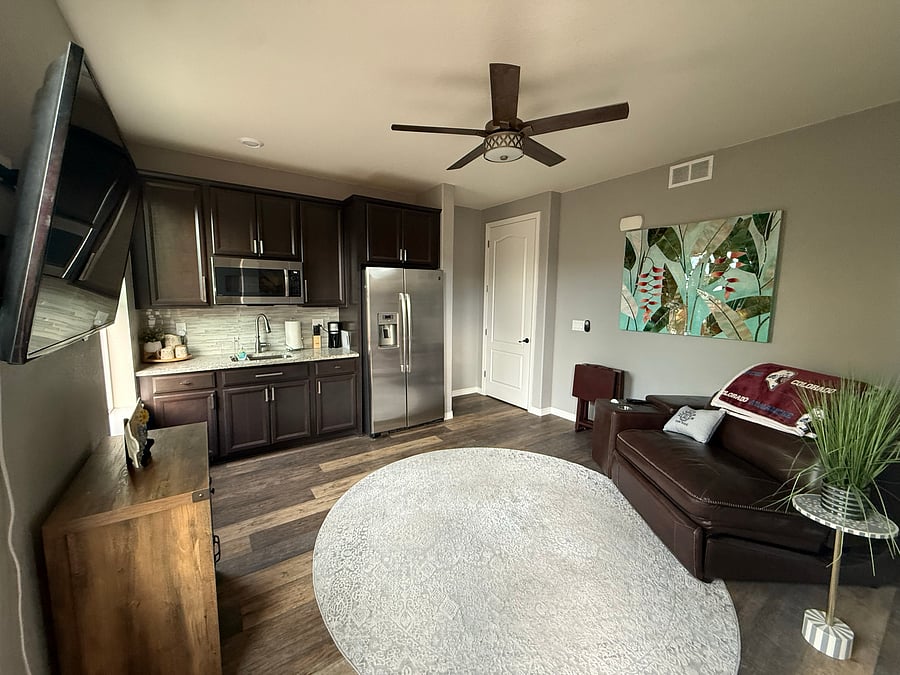 Fully furnished kitchenette