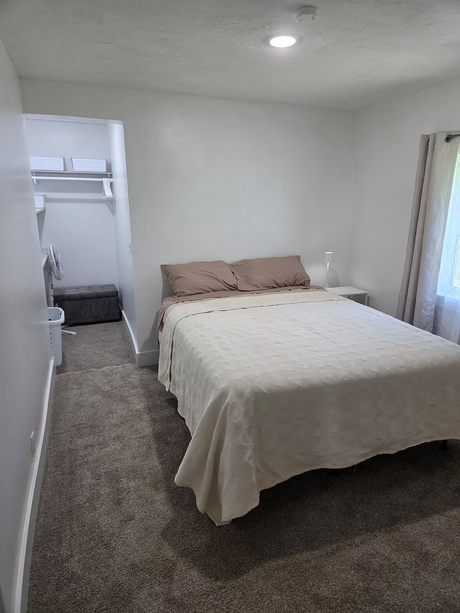 Furnished Finder property 1039800_1 photo 18