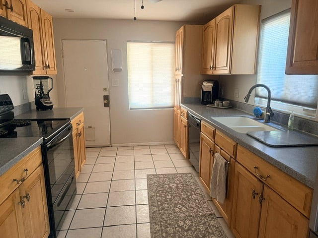 Furnished Finder property 1039828_1 photo 4