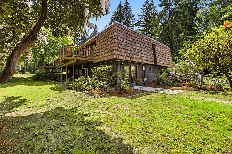 Yard, Deck and Lower Entrance