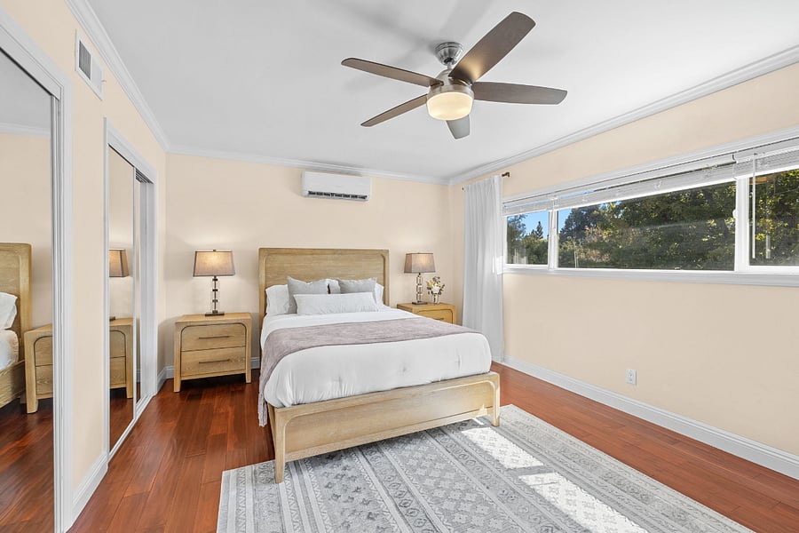 Queen bed