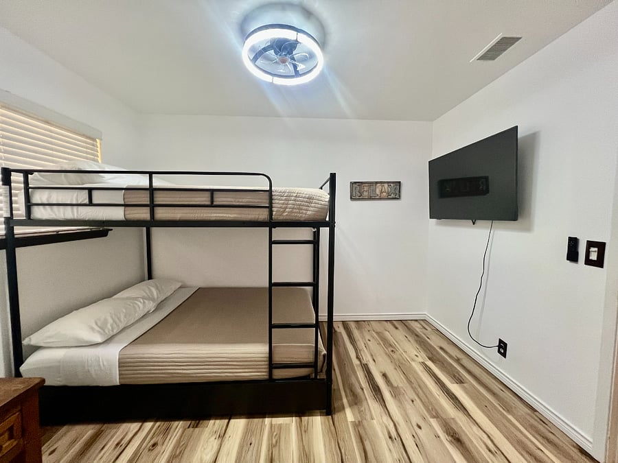 Furnished Finder property 1039958_1 photo 30