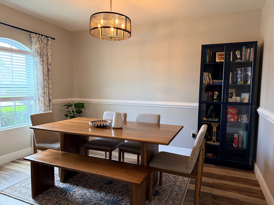 Dinning room/ family gaming room 
