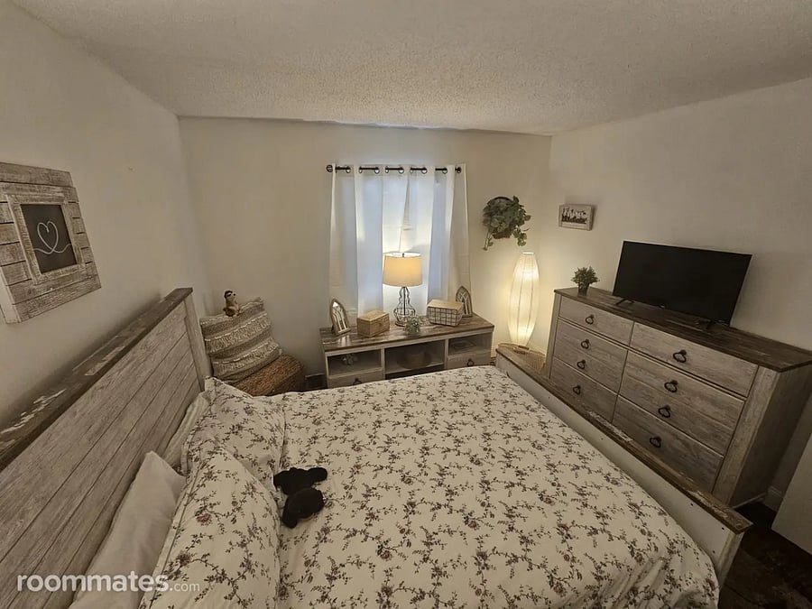 Furnished Finder property 1039985_1 photo 15
