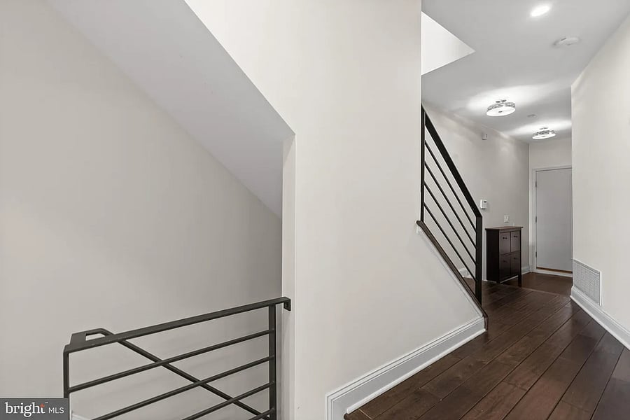 Furnished Finder property 1040008_1 photo 3