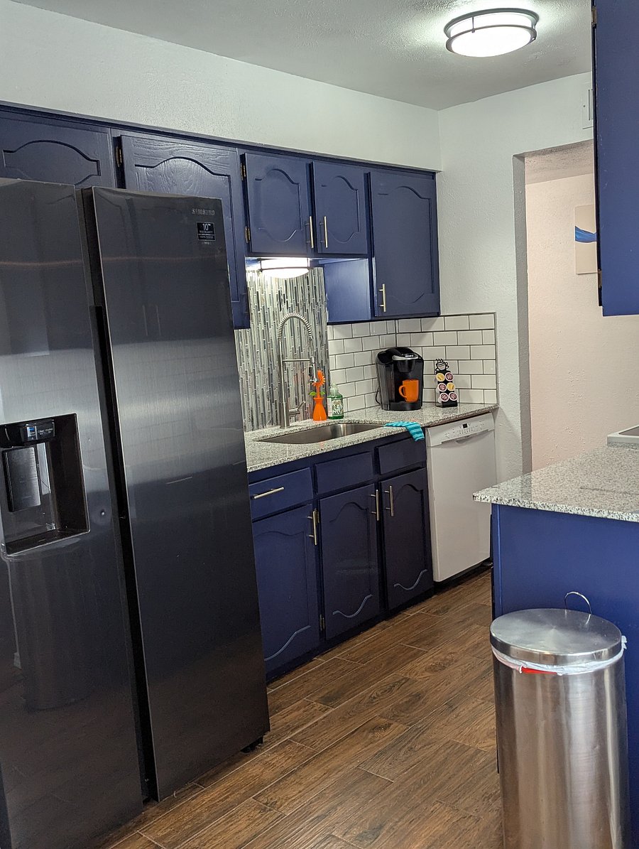Kitchen with Samsung Ice and Water Dispensing Side by Side Fridge