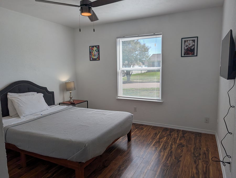 Furnished Finder property 1040037_1 photo 24