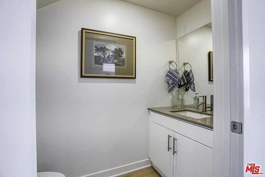 Furnished Finder property 1040046_1 photo 11