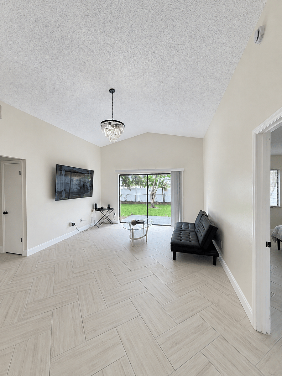 Furnished Finder property 1040072_1 photo 5