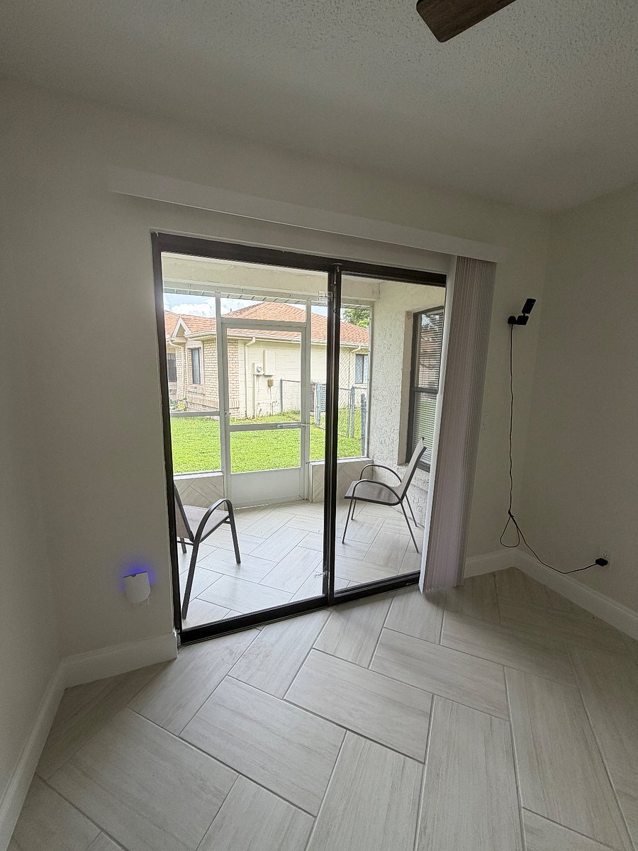 Sunroom / Sitting Room
