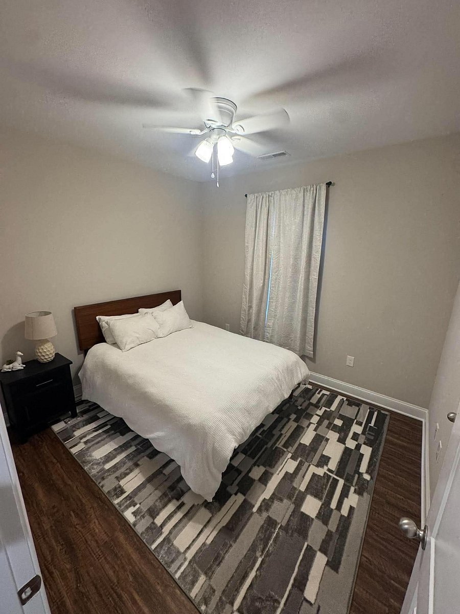 Bedroom 1: Queen bed