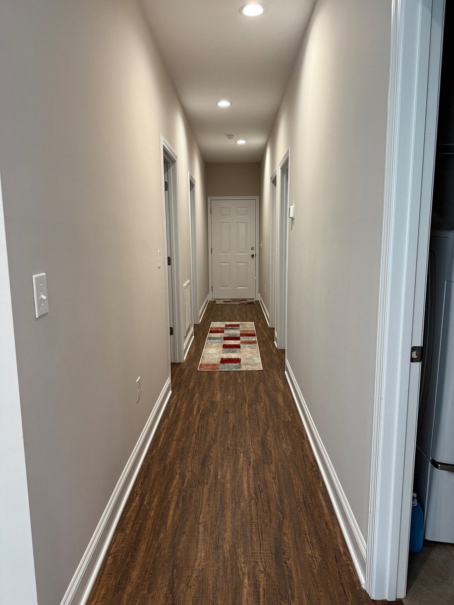 Hallway to bedrooms