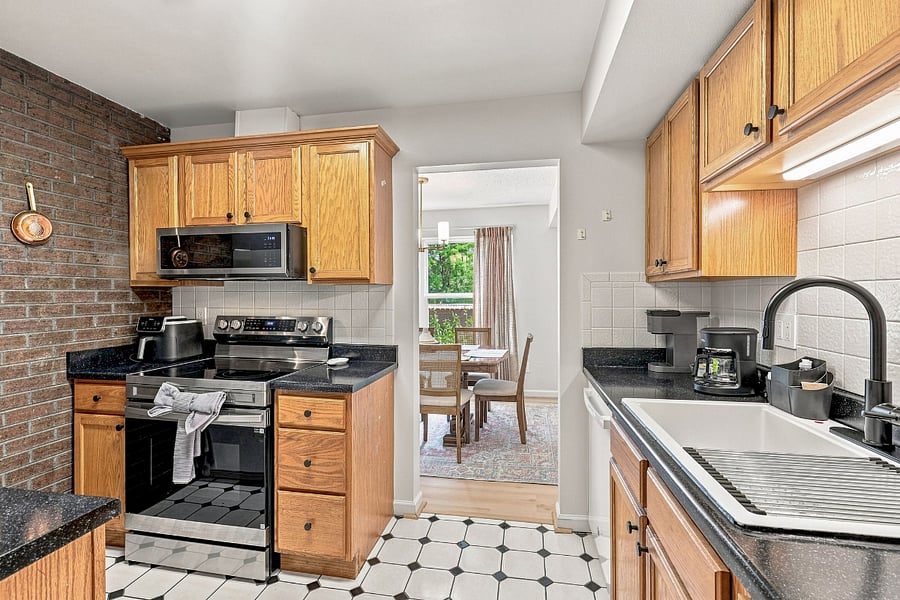 Furnished Finder property 1040093_1 photo 12