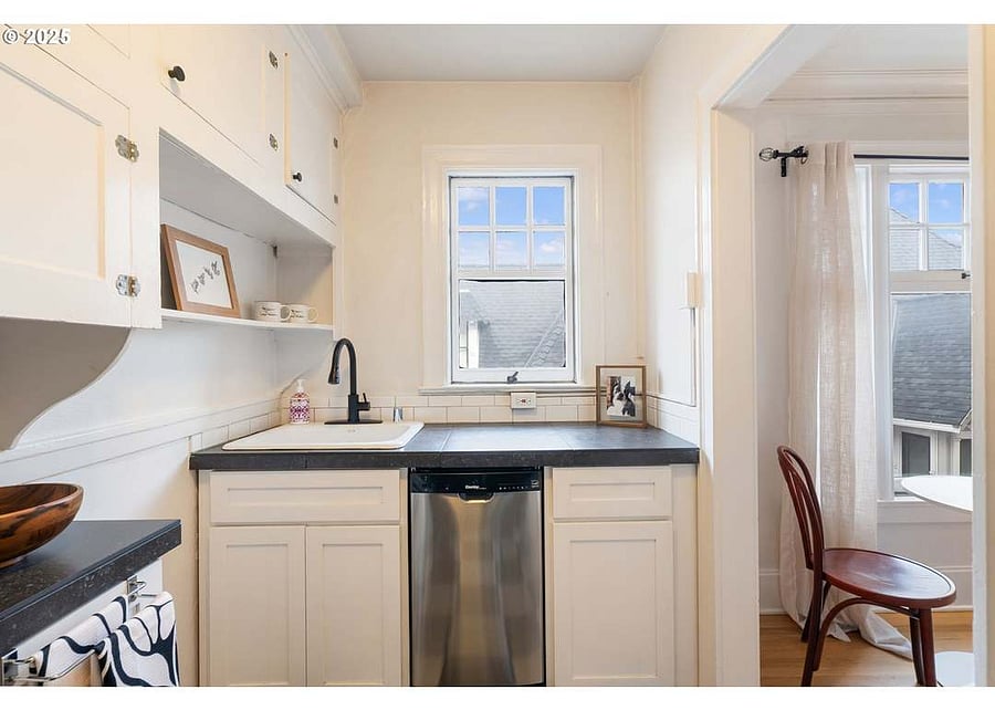 Furnished Finder property 1040108_1 photo 13