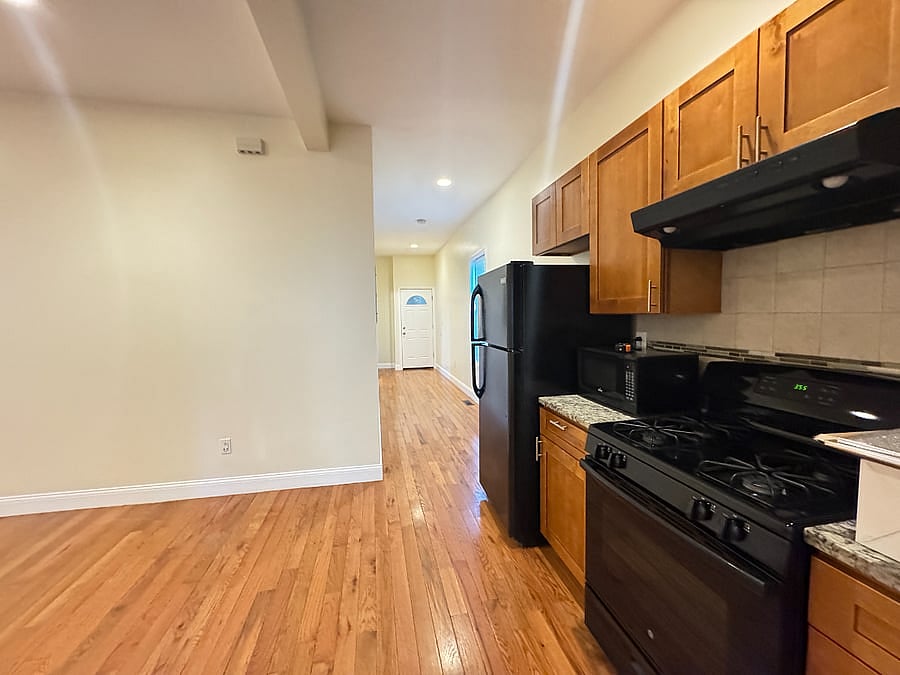 Furnished Finder property 1040129_1 photo 3