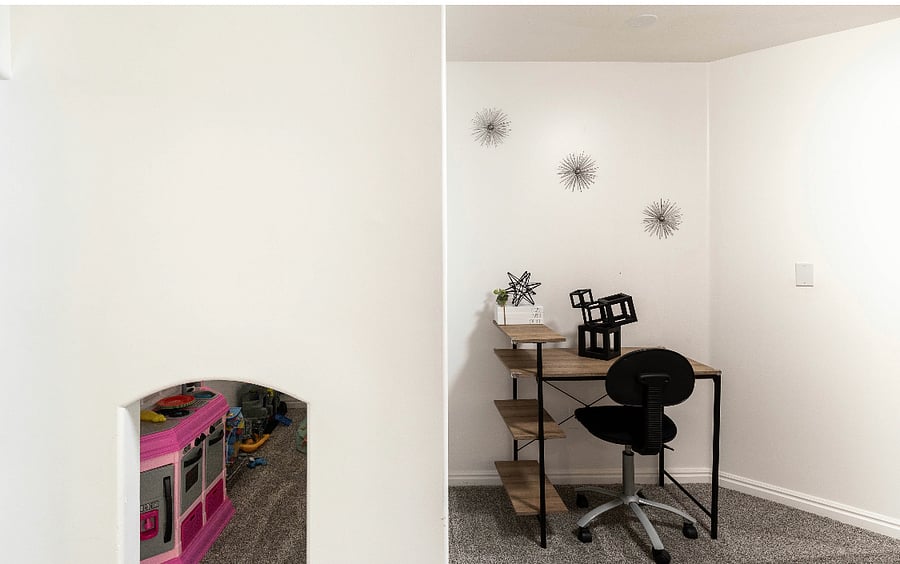Kids playroom- office space
