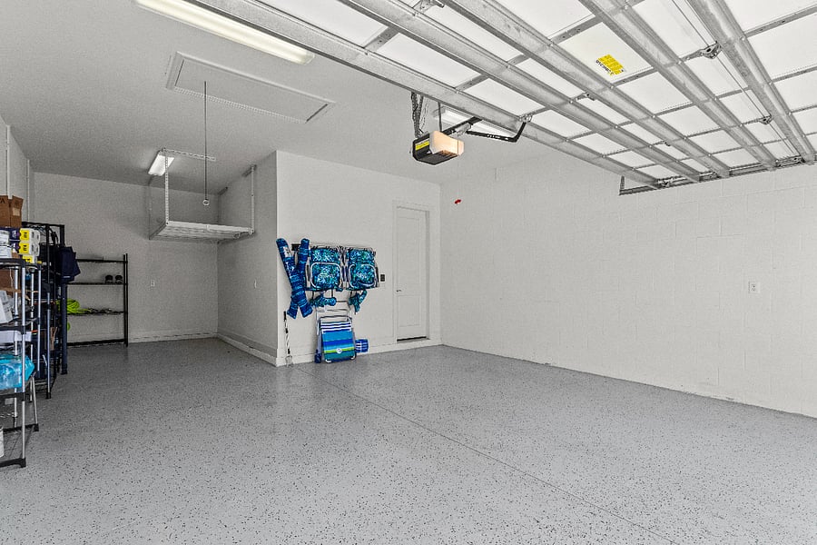 2 cars garage