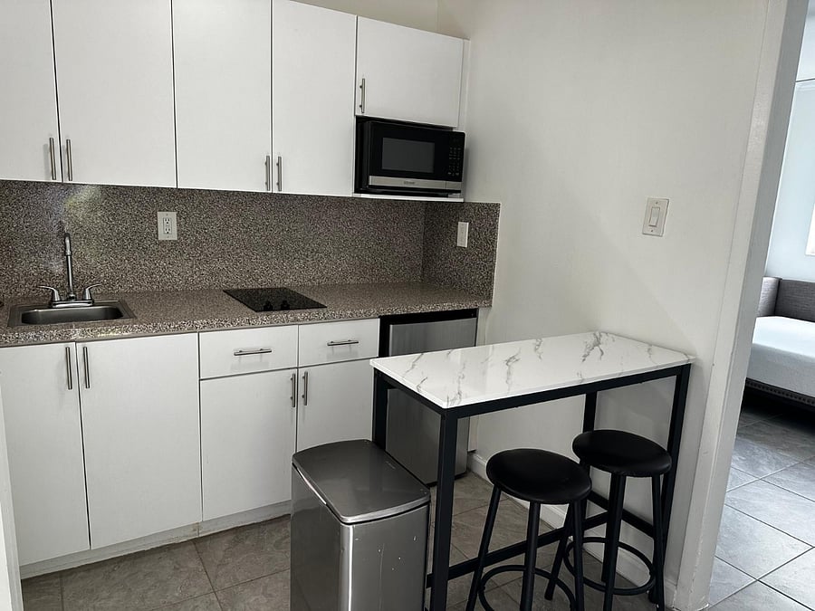 Furnished Finder property 1040198_1 photo 4