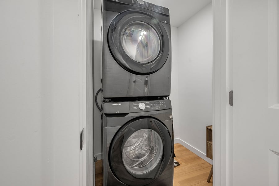Furnished Finder property 1040236_1 photo 21