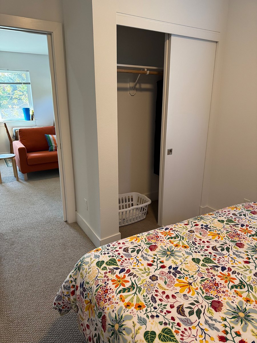 Furnished Finder property 1040239_1 photo 13