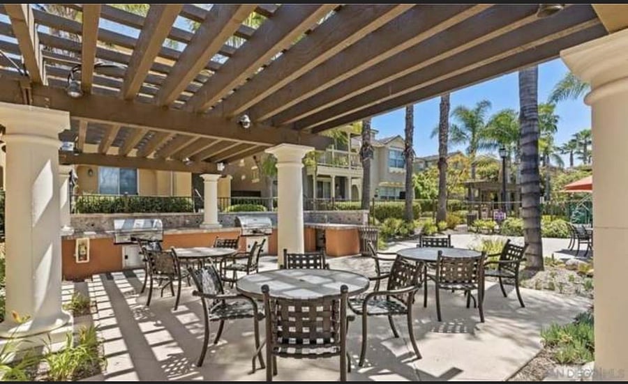 Furnished Finder property 1040251_1 photo 12